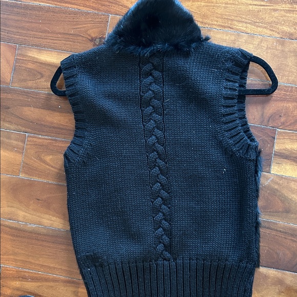 Black Rabbit Fur Vest with Zipper - Picture 4 of 5